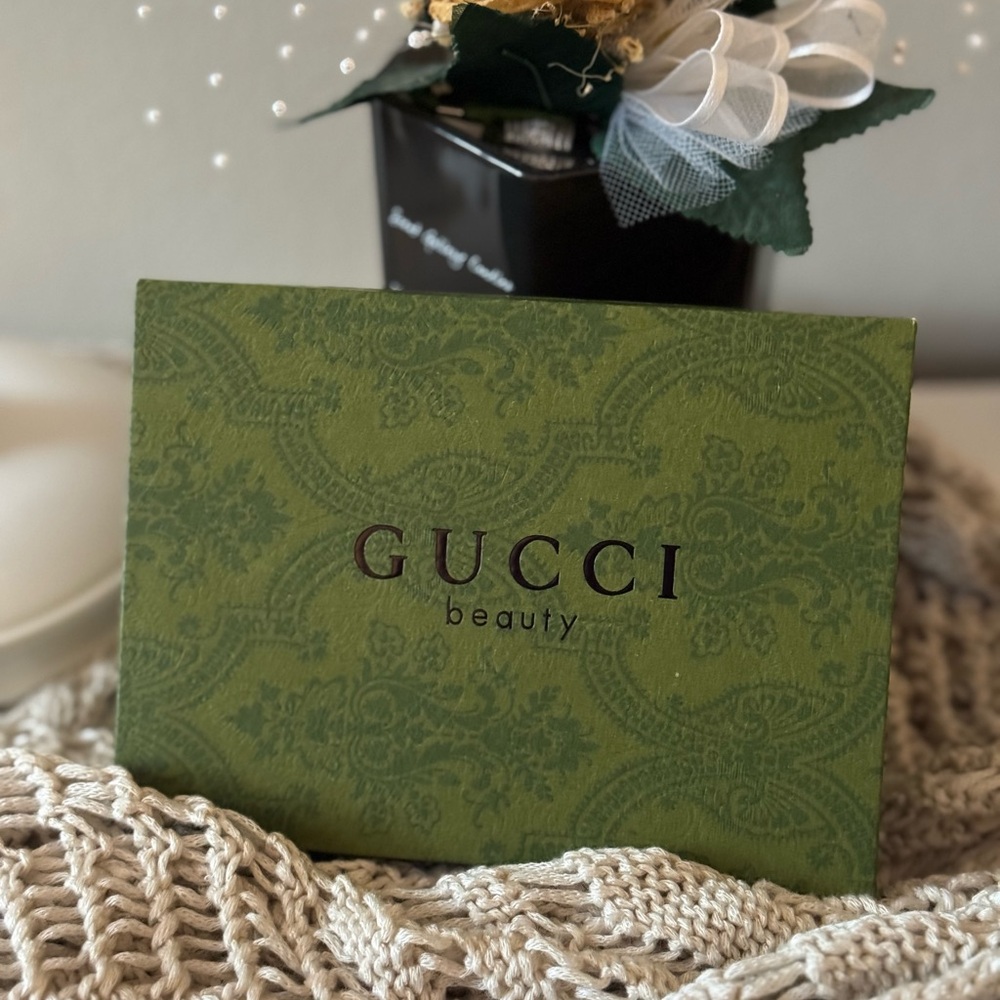 Gucci Beauty Olive Green Box